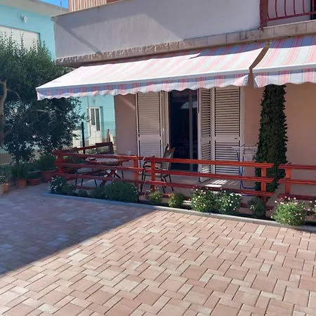 Relax And Enjoy Stobrec سبليت