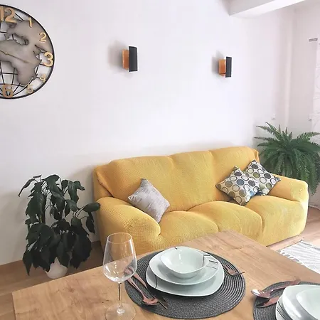 Relax And Enjoy Stobrec Apartment Split