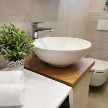 Relax And Enjoy Stobrec Σπλιτ