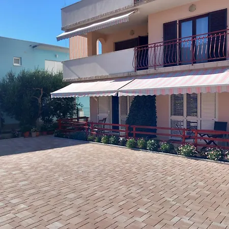 Relax And Enjoy Stobrec Appartement